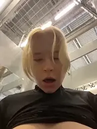 Cum_girlss — Stripchat recorded stream image, 21.06.2025 05:10