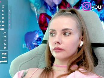 VikkiExtraCheese — Bongacams recorded stream image, 25.06.2025 04:20