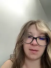 Little-Aylin — Stripchat recorded stream screenshot (26 Jun 2025)