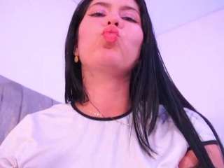 lara-giraldo — Camsoda recorded stream image, 26.06.2025 02:50