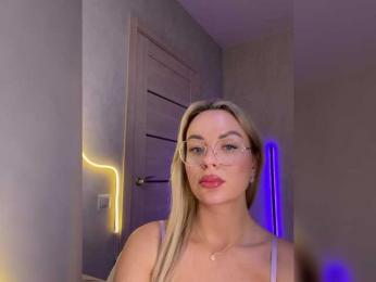 Mila-m — Bongacams recorded stream image, 26.06.2025 19:00