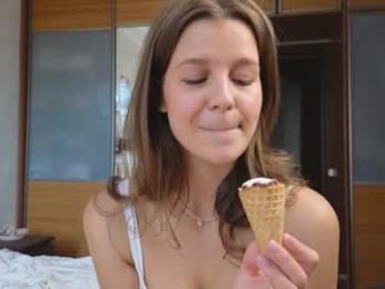 eli_sun — Chaturbate recorded stream image, 27.06.2025 08:40