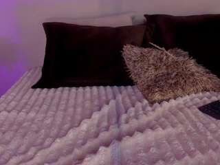 izzywild — Camsoda recorded stream image, 27.06.2025 11:40