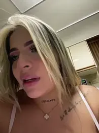 MiaWhitePink_ — Stripchat recorded stream image, 02.07.2025 04:50