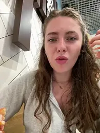 MariiD — Stripchat recorded stream image, 03.07.2025 05:50