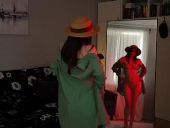 _blackbee_ — Chaturbate recorded stream image, 03.07.2025 10:40