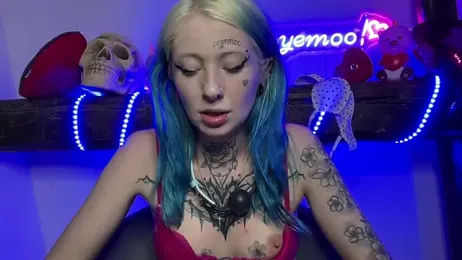 coyemoo — Stripchat recorded stream image, 11.02.2025 18:00