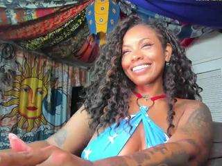 elizagrey — Camsoda recorded stream screenshot (04 Jul 2025)