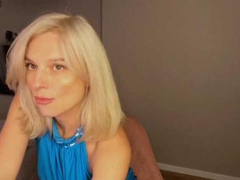 -Molly- — Bongacams recorded stream image, 05.07.2025 09:30