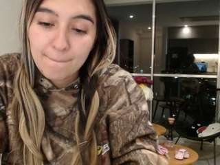 alexyferrer — Camsoda recorded stream image, 11.02.2025 22:20