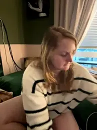 GingerSnap33 — Stripchat recorded stream image, 10.07.2025 03:00