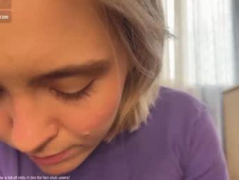 honey_sunshine — Chaturbate recorded stream image, 15.07.2025 08:20