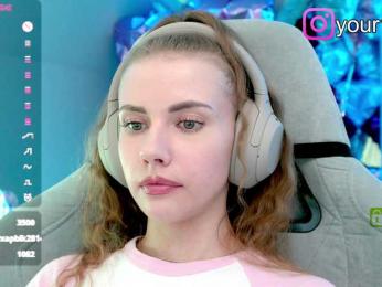 VikkiExtraCheese — Bongacams recorded stream image, 15.07.2025 21:30