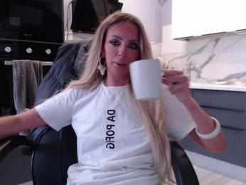 blondalina — Bongacams recorded stream image, 16.07.2025 08:20