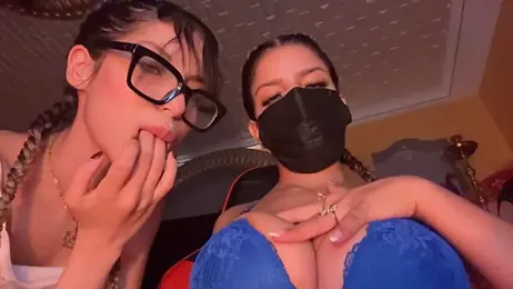 ORLA86 — Stripchat recorded stream image, 19.07.2025 00:00