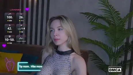 Holl1Would — Stripchat recorded stream screenshot (12 Feb 2025)