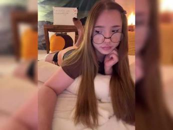 LittleDelora — Bongacams recorded stream screenshot (21 Jul 2025)