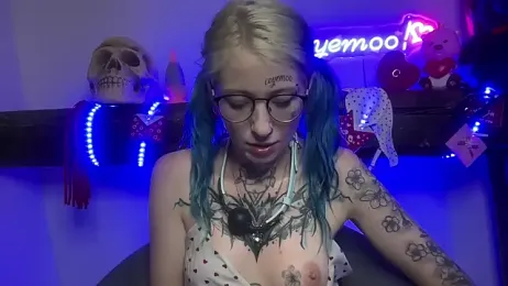 coyemoo — Stripchat recorded stream image, 12.02.2025 18:20