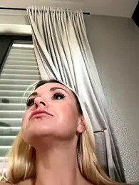 Bella-Tight — Stripchat recorded stream screenshot (22 Jul 2025)