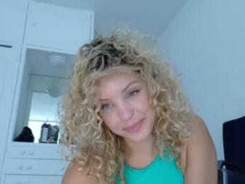 theislandgirl — Chaturbate recorded stream image, 22.07.2025 17:10