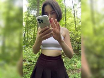 BabyDarii — Bongacams recorded stream image, 24.07.2025 08:00