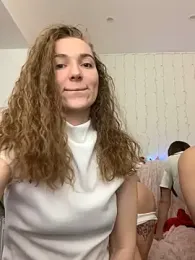 HotCaramellsTV — Stripchat recorded stream image, 27.01.2025 03:20