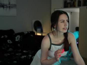 _blackbee_ — Chaturbate recorded stream image, 28.07.2025 10:50