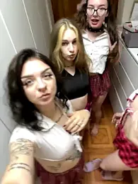 RollingGirls — Stripchat recorded stream image, 01.08.2025 13:00