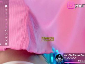 VikkiExtraCheese — Bongacams recorded stream image, 04.08.2025 19:10