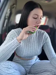 JulliaVegas — Stripchat recorded stream image, 06.08.2025 01:00