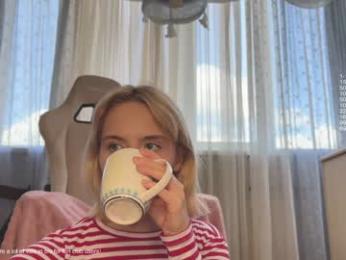 honey_sunshine — Chaturbate recorded stream image, 06.08.2025 10:00