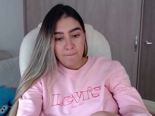 alexyferrer — Camsoda recorded stream image, 13.02.2025 19:30