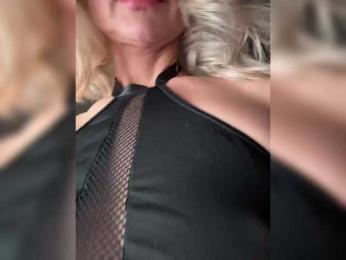 -Molly- — Bongacams recorded stream image, 12.08.2025 10:50