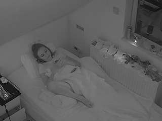 voyeurcam-julmodels-bed-7 — Camsoda recorded stream image, 07.08.2025 18:00