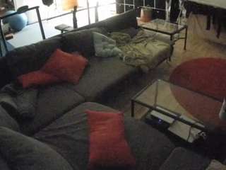voyeurcam-julmodels-living-3 — Camsoda recorded stream image, 07.08.2025 18:00
