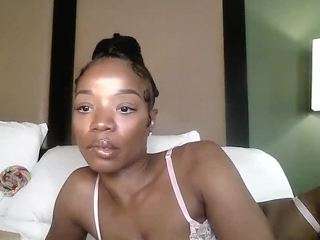 tastethepeach — Camsoda recorded stream screenshot (14 Aug 2025)