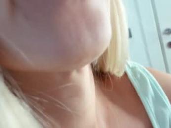 yesonee — Chaturbate recorded stream image, 16.08.2025 03:20
