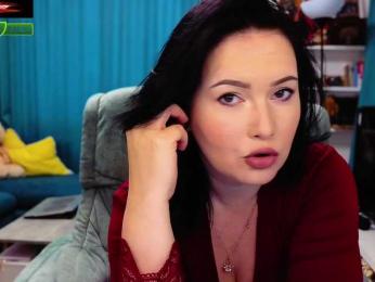 Katniss_K — Bongacams recorded stream image, 18.08.2025 04:50