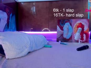 honey_pinkgreen — Chaturbate recorded stream image, 18.08.2025 04:00