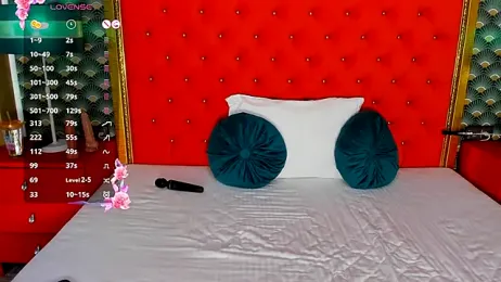 VallerieJones — Stripchat recorded stream image, 18.08.2025 03:40