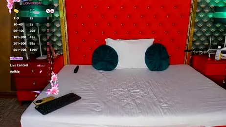 VallerieJones — Stripchat recorded stream image, 18.08.2025 03:40