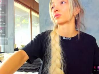sassyt33n — Chaturbate recorded stream image, 18.08.2025 09:30