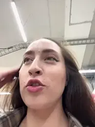 Holly_Play — Stripchat recorded stream image, 19.08.2025 06:10
