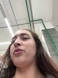 Holly_Play — Stripchat recorded stream image, 19.08.2025 06:10