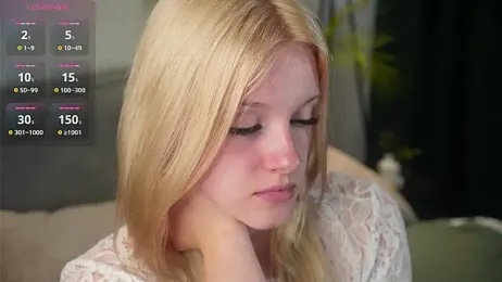 EdlaHewell — Stripchat recorded stream image, 21.08.2025 04:10