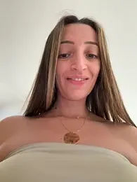 BelleLouiseVp — Stripchat recorded stream image, 21.08.2025 10:00