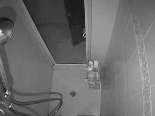 voyeurcam-baileybase-shower — Camsoda recorded stream image, 16.08.2025 18:30
