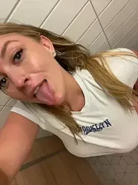 Sweet___Emily — Stripchat recorded stream image, 21.08.2025 13:10