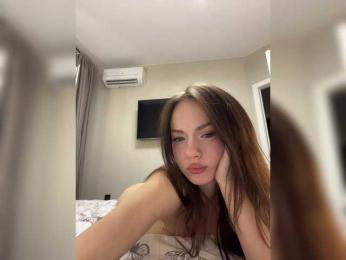 OlivkaVif — Bongacams recorded stream image, 21.08.2025 17:20