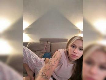 askorbinkiii — Bongacams recorded stream image, 22.08.2025 02:00